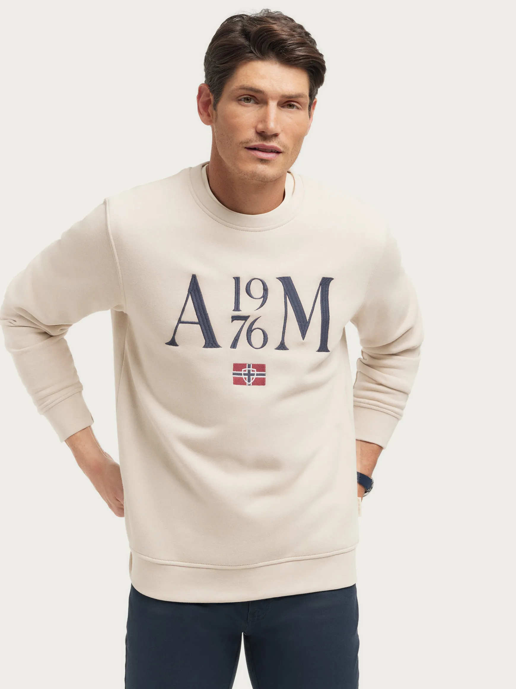 Alvaro Moreno Sudaderas|SUDADERA LEGEND Beige