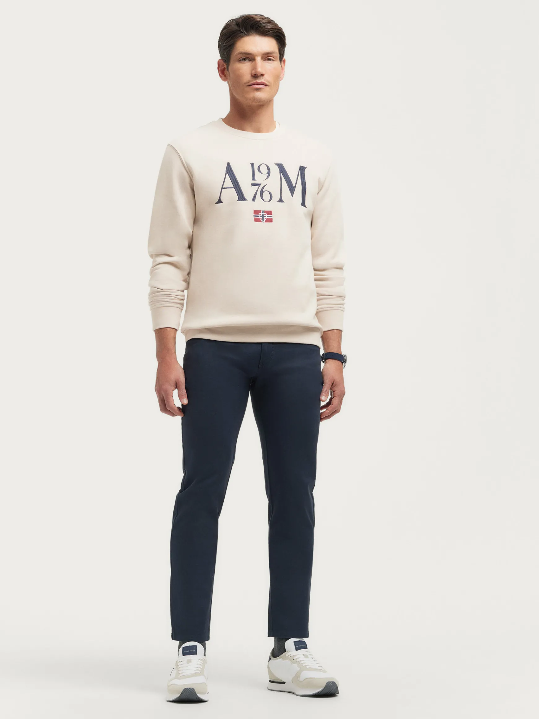 Alvaro Moreno Sudaderas|SUDADERA LEGEND Beige